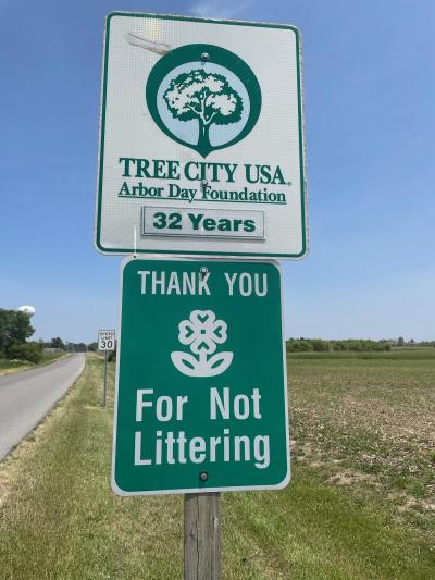 Tree City USA sign posted at Lakeview Street.